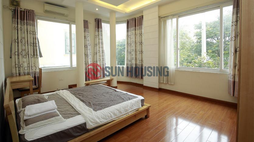 Lake viewing apartment two bedrooms Truc Bach, Ba Dinh, Hanoi