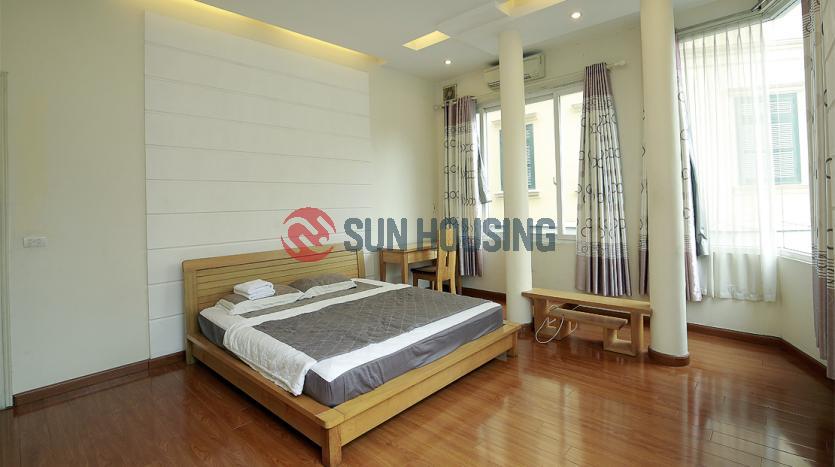 Lake viewing apartment two bedrooms Truc Bach, Ba Dinh, Hanoi