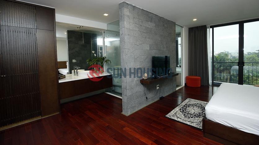 Stunning and luxurious apartment for rent with 04 bedrooms and full services