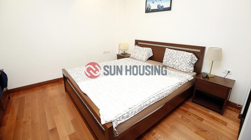 For rent 2 bedroom apartment Westlake Tay Ho, good price