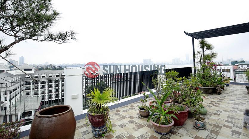 Apartment in Tay Ho looking over Hanoi Intercontinental Hotel