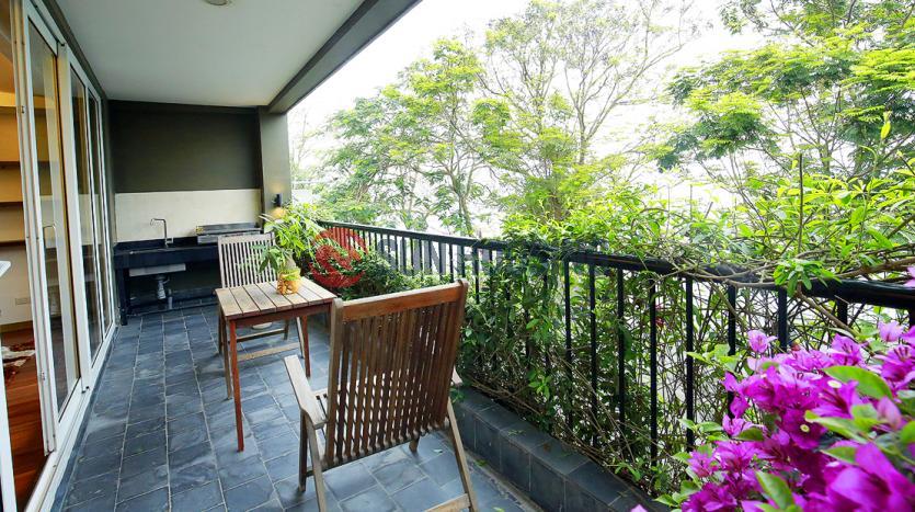 Extremely beautiful three bedroom apartment face to the Westlake Hanoi