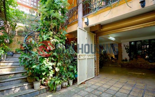 House Westlake Hanoi for rent with 4br in To Ngoc Van