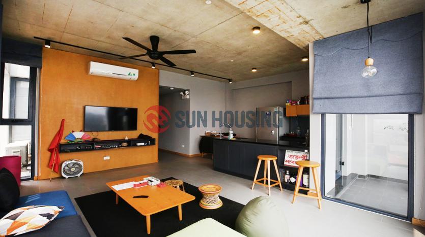 Lake view apartment for rent in Dong Da Hanoi, 100 sqm
