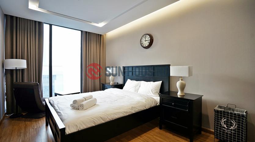 City view one-bedroom serviced apartment in Metropolis