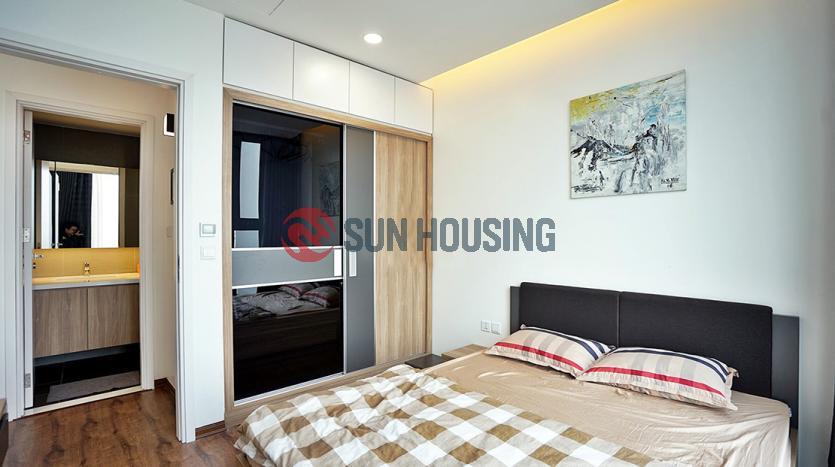 Full serviced apartment in Metropolis for rent with balcony