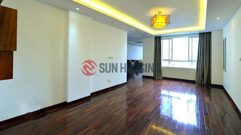 Lake view serviced 3 bedroom apartment Westlake Hanoi for rent