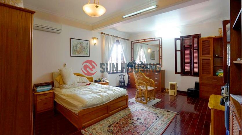 House Westlake Hanoi for rent with 4br in To Ngoc Van
