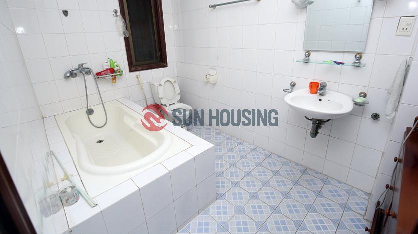 Large garden house for rent in Tay Ho Hanoi, 170 sqm
