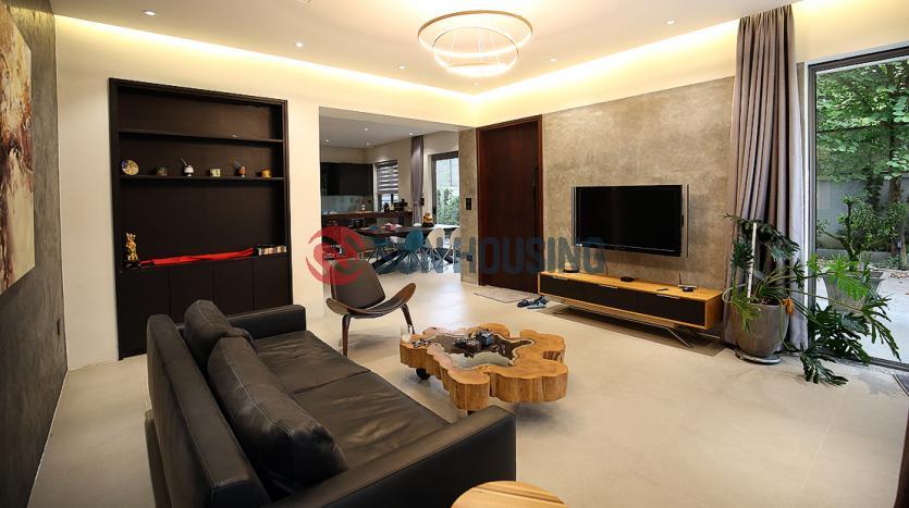 Super large house for rent in Tay Ho Hanoi, modern style