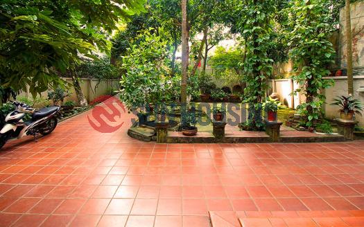 Large garden house for rent in Tay Ho Hanoi, 4 bedrooms