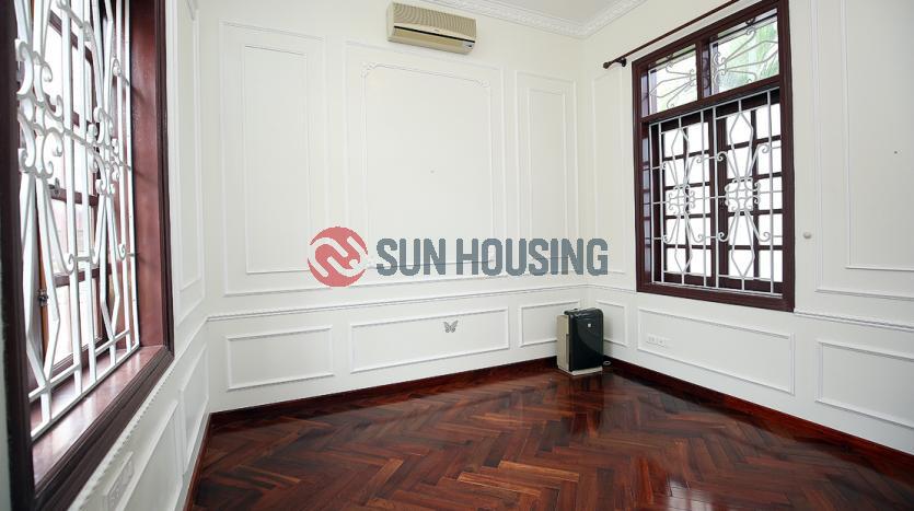 Unfurnished house for rent in Tay Ho Hanoi, 5 bedrooms