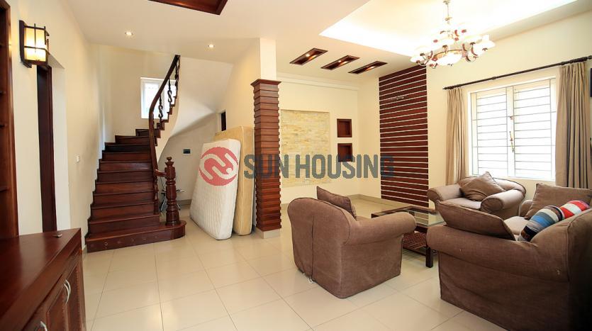 Five bedroom house for rent in Westlake Hanoi, Tay Ho street