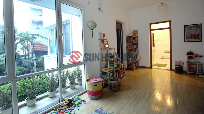 Ideal layout 4 bedroom house in Tay Ho, close to Westlake