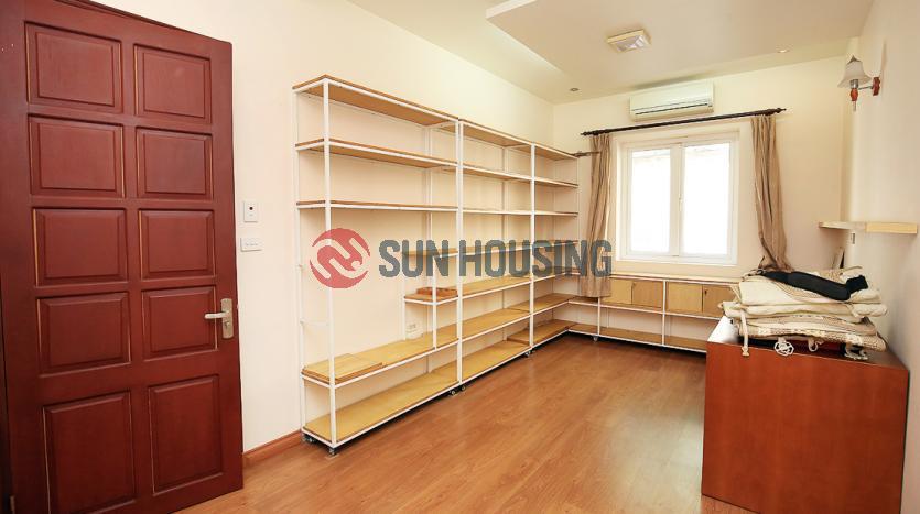 Five bedroom house for rent in Westlake Hanoi, Tay Ho street