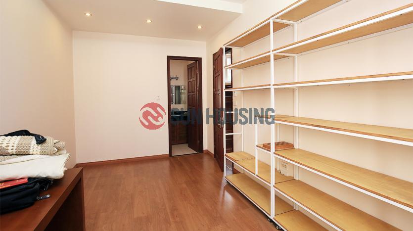 Five bedroom house for rent in Westlake Hanoi, Tay Ho street