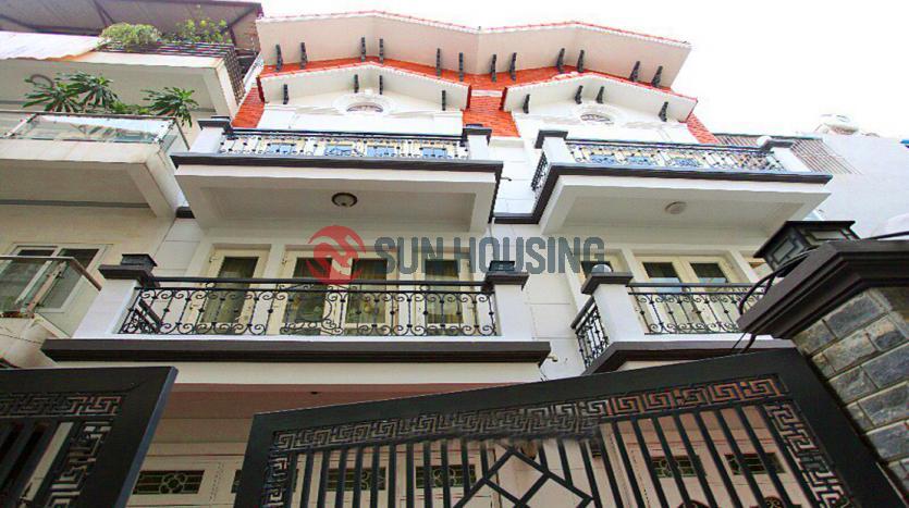 4 bedroom Tay Ho House for rent in Dang Thai Mai Street