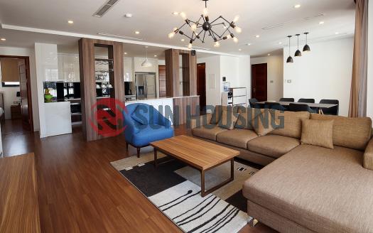 4 bedroom 4 bathroom apartment for rent in Tay Ho Center