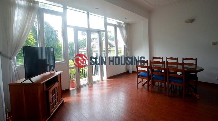 Quick access to Xuan Dieu, Quang an apartment $700/month, 110m2, 2 bedrooms, 2 bathrooms