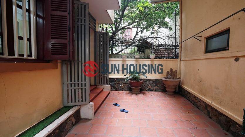 Good price 4 bedroom house in Tay Ho for rent, Nghi Tam village