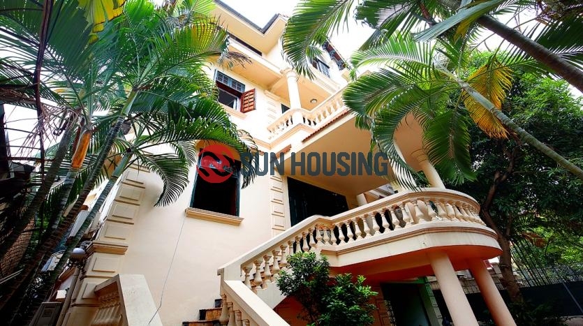Unfurnished French 4BR Tay Ho House for rent $2400/month