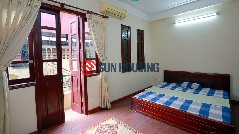 Good price 4 bedroom house in Tay Ho for rent, Nghi Tam village