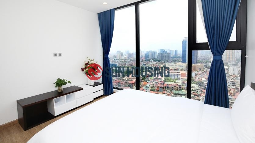 Good quality Metropolis 3 bedroom apartment on the high floor for rent