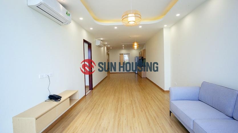 Visit now a Lake-view 4 bedroom apartment in Quang An, Tay Ho