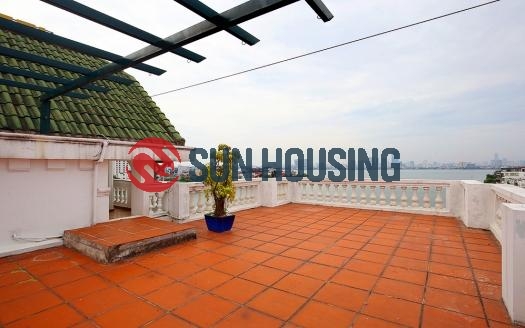 Hanoi in style with this modern Quang An apartment.