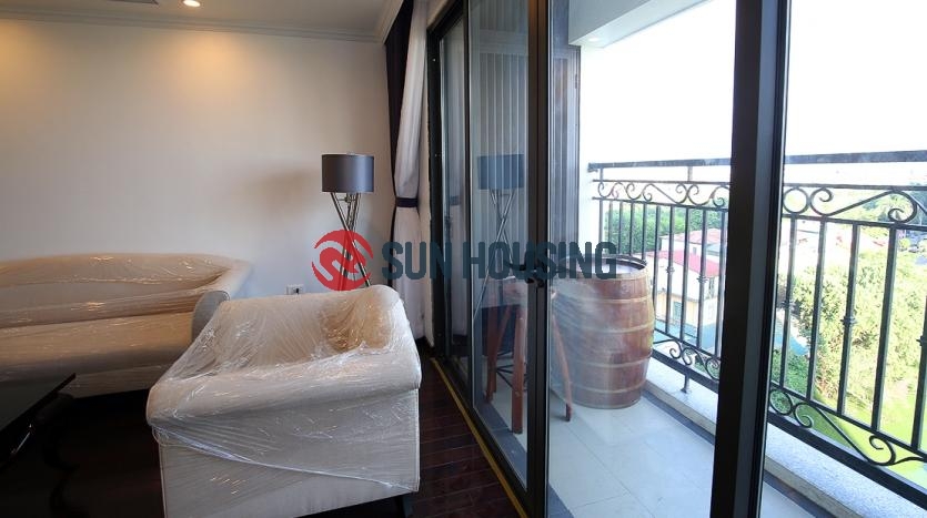 3 bedroom apartment in D'. Le Roi for $2200/month