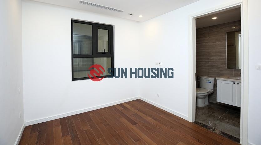 Unfurnished 3 bedroom apartment in D’. Le Roi Soleil Quang An, 110 sqm