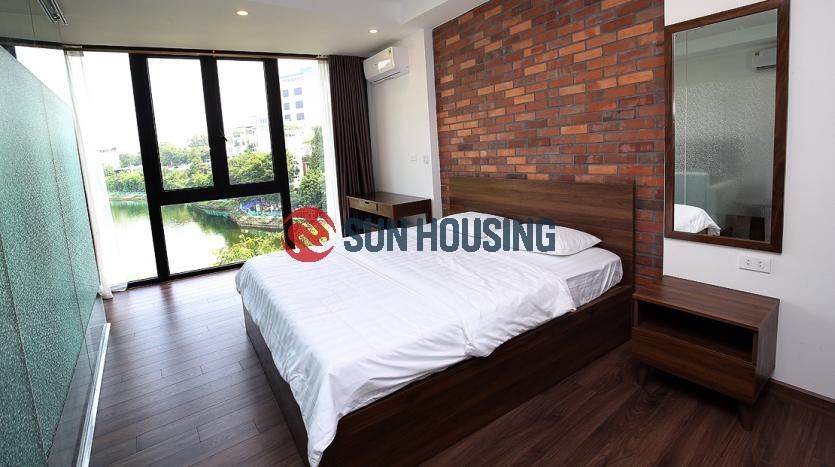 Bright 1 bedroom apartment in Tay Ho for $600/month. Newly Renovated with Lake View!