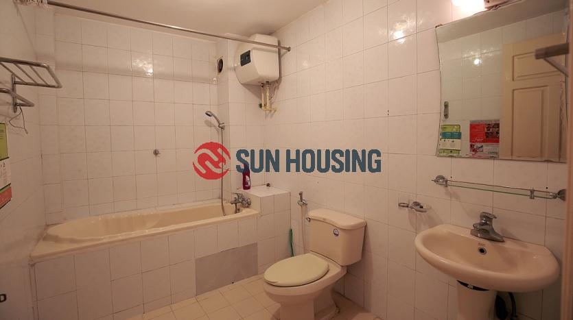 Unfurnished house in Tay Ho for rent for $800