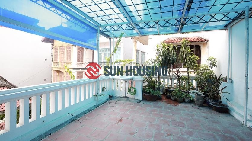 Interesting 2BR house for rent in Nghi Tam village | Cool layout, good condition