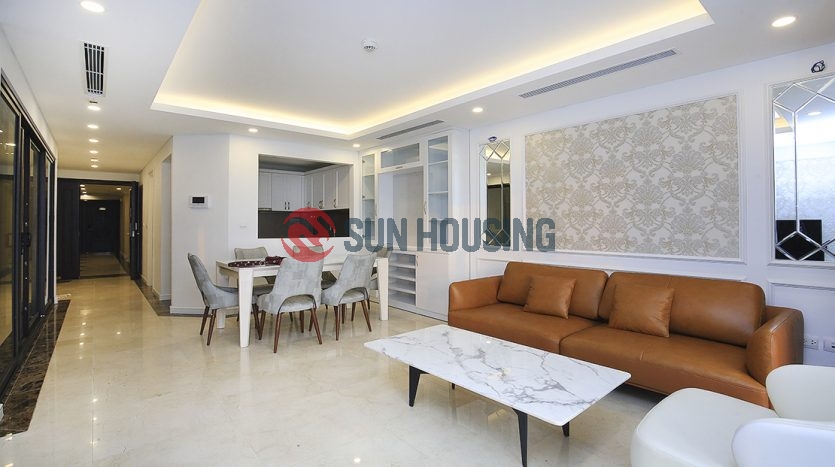Come experience Hanoi from this apartment in D Le Roi Soleil!