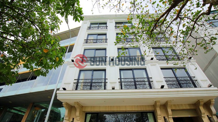 Central location with quick access to most areas of Hanoi. Three bedroom apartment in Tay Ho