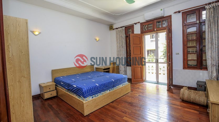 Find a good house in Tay Ho is not that difficult. 4BR 1200
