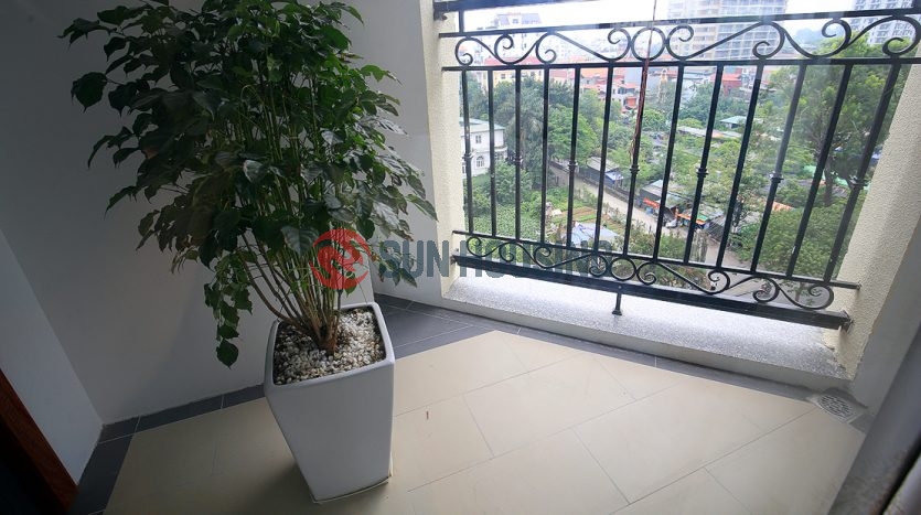 Deluxe three bedroom apartment in D Le Roi Soleil for rent.