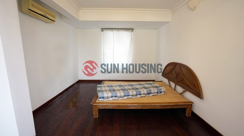 Spacious 4 bedroom house for rent, near the Tay Ho flower valley