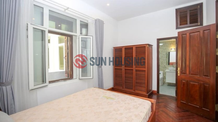 Nice villa 4 bedrooms in Xuan Dieu street for rent (27)