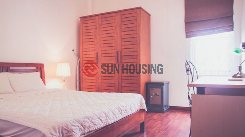 Service apartment 1 bedroom in Trang An alley for rent
