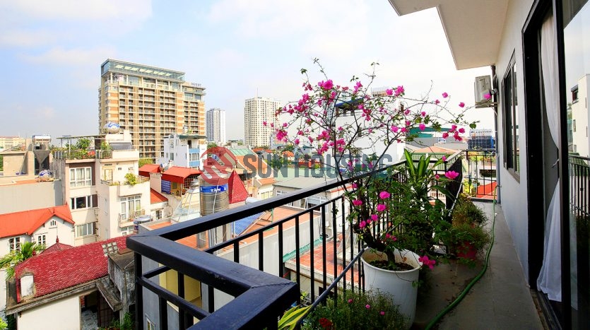 Service apartment lake view 2 bedrooms in Tay Ho for lease