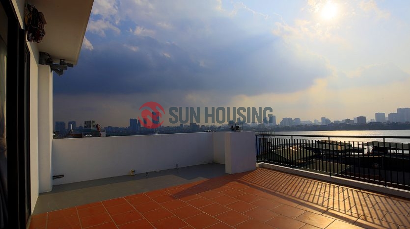 Serviced apartment lake view 2 bedrooms in Dang Thai Mai for rent