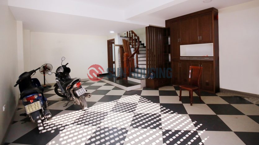 Hot property: Quality and modern 4 bedroom house in Au Co for rent
