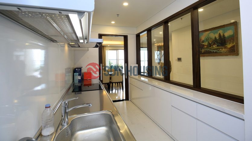 Fully furnished 3 bedroom apartment in Aqua Central for rent with good price.