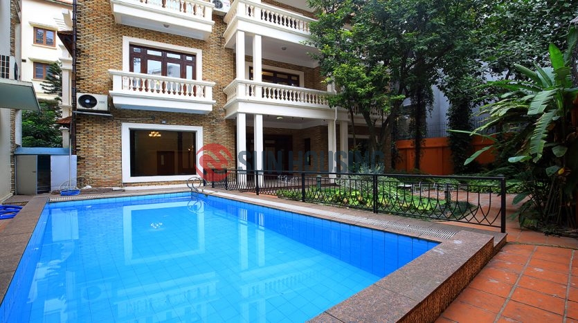 Beautiful garden with swimming pool: 4 bedroom French Villa in Tay Ho.