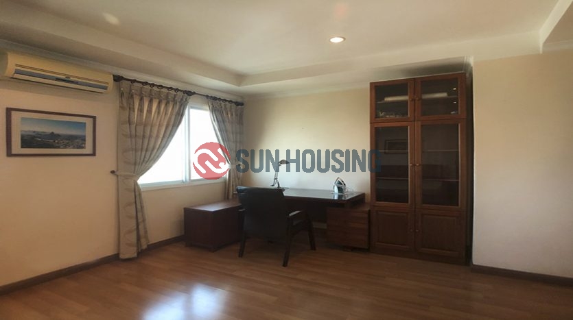 Nice apartment 3 bedrooms in E building Ciputra for rent