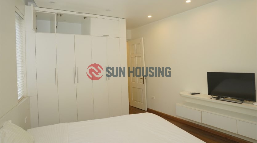 Westlake view 2 bedrooms service apartment in Yen Phu street to rent