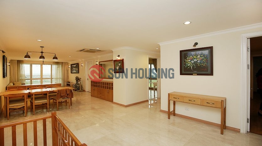 A cozy and elegant 3 bedrooms apartment for rent in Ciputra Tay Ho (Westlake)