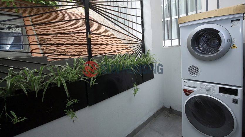 A new 1-bedroom apartment in Nghi Tam village, good quality & location.